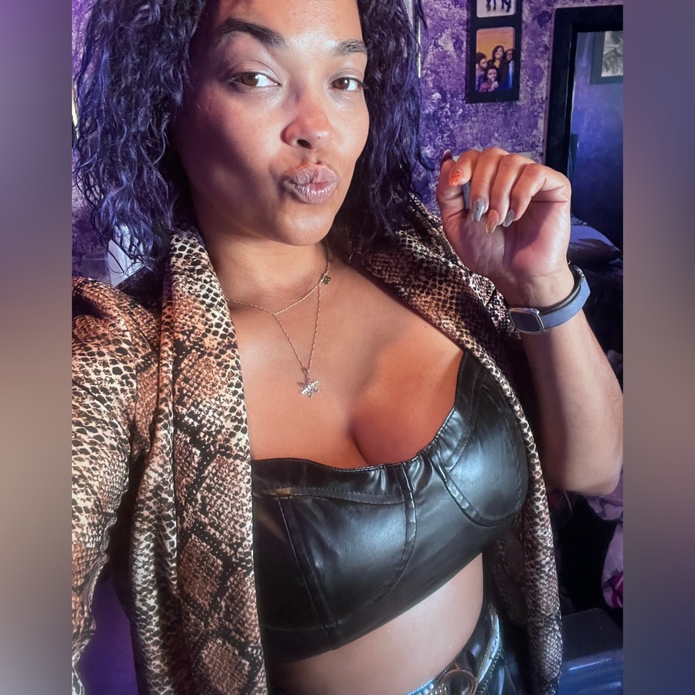 Come visit me live! 💜 $7 pop up TODAY. LET’S GOOOO - Picture 6 of 9